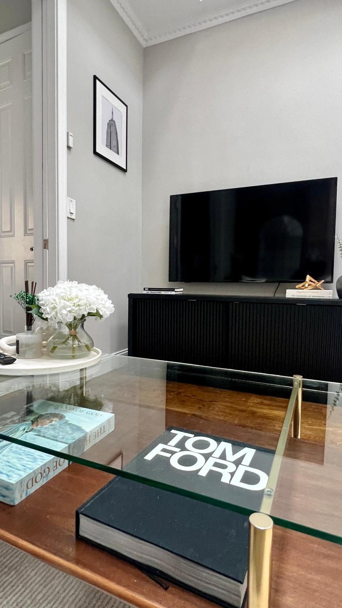 Gorgeous Exposed Brick 1 Bedroom Private Roof Deck! New York